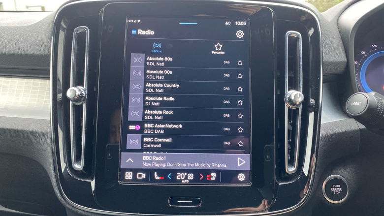 Volvo XC40 2.0 B4P Plus Dark 5dr Auto Petrol Estate